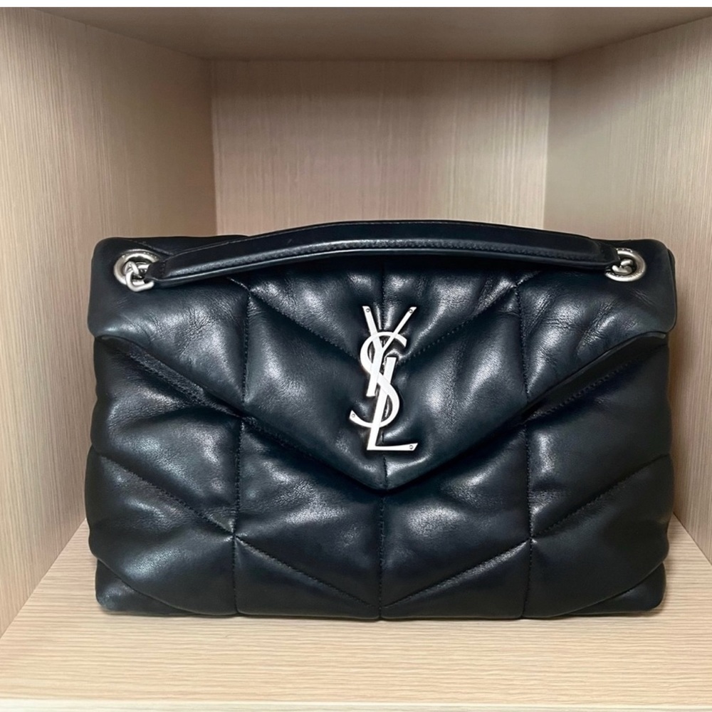 🔥YSL toy LouLou in excellent condition no damage🔥Not for me maybe for you💋🥰